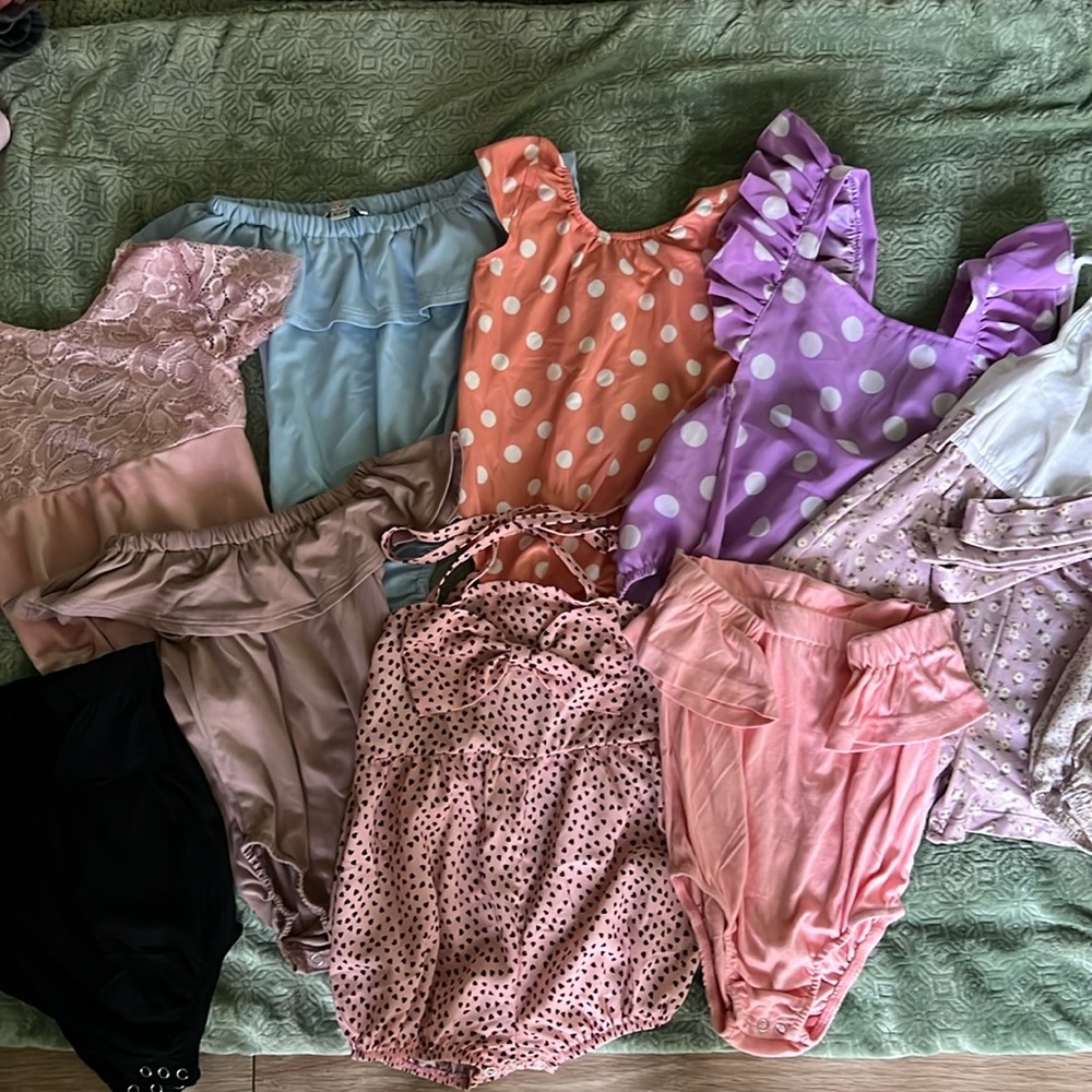 Bailey Blossoms playsuit/romper bundle ✨ 18-24M